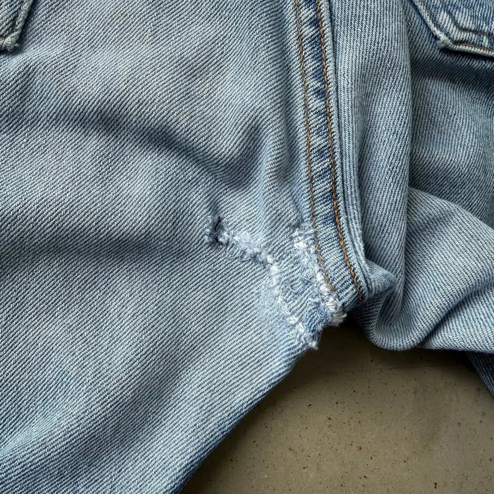 Vintage 90’s Levi’s 501 Straight Leg Retro Blue Jeans Size 29x27 Made in USA